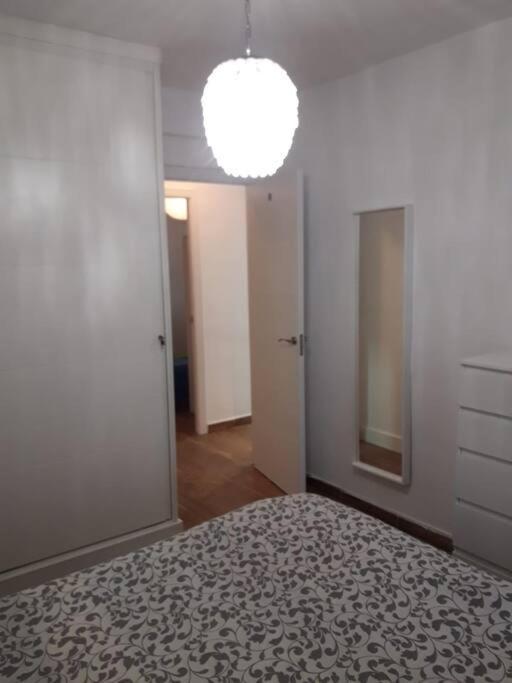 Piso Reformado 3 Habitaciones セビリア エクステリア 写真