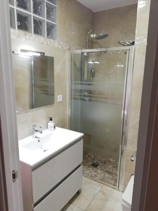 Piso Reformado 3 Habitaciones セビリア エクステリア 写真